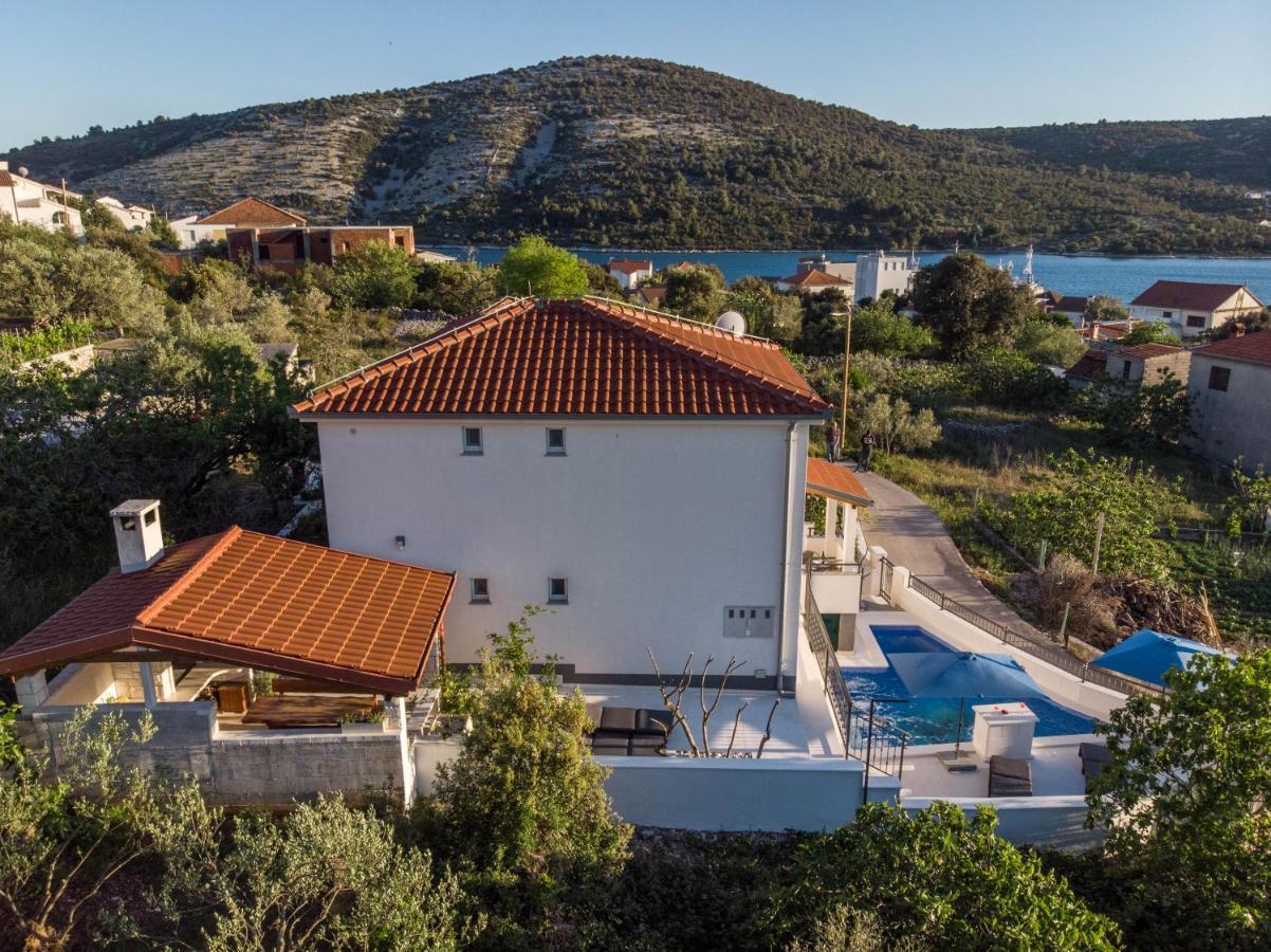 Apartment Villa Octopus Vinišće Zewnętrze zdjęcie